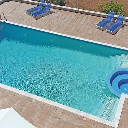 Beautiful In Theologos With Jacuzzi