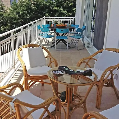 Beautiful In Theologos With Jacuzzi Holiday home *