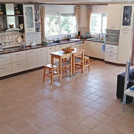 Ferienhaus Beautiful In Theologos *